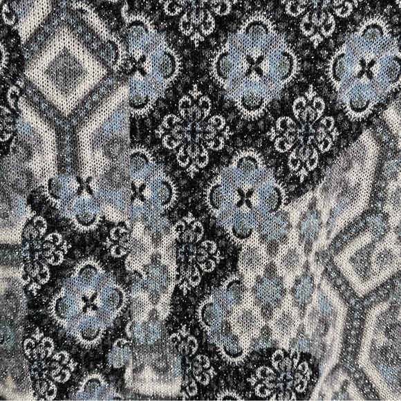 Westport Silver Blue Metallic Sweater Floral Knit Pullover V-Neck Asymmetrical - Picture 4 of 12